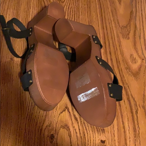 Womens platform heels - Picture 4 of 6